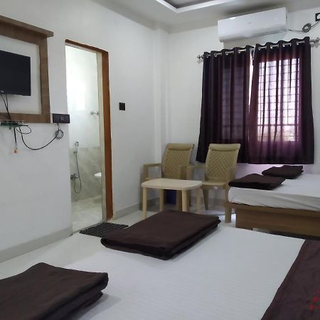 Hotel Vrundavan ปูเน่ ภายนอก รูปภาพ