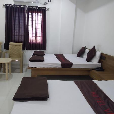 Hotel Vrundavan ปูเน่ ภายนอก รูปภาพ