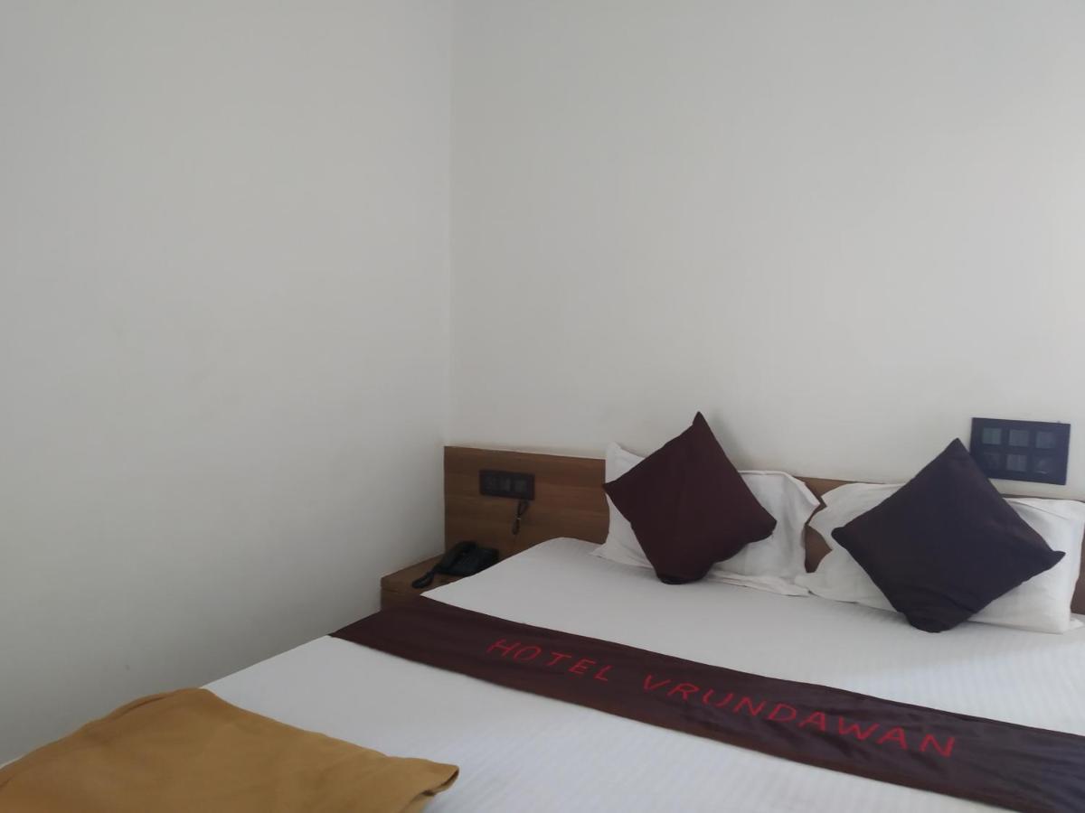 Hotel Vrundavan ปูเน่ ภายนอก รูปภาพ