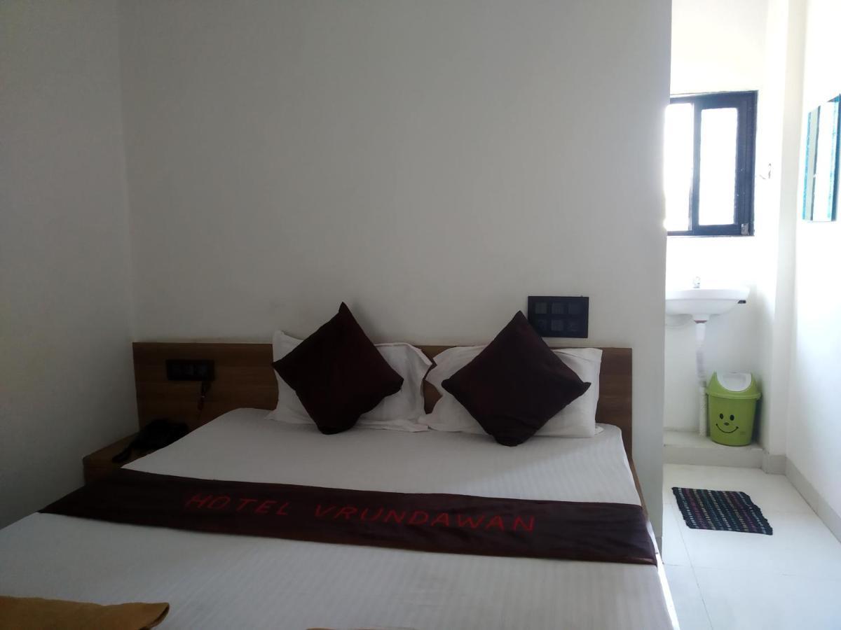 Hotel Vrundavan ปูเน่ ภายนอก รูปภาพ