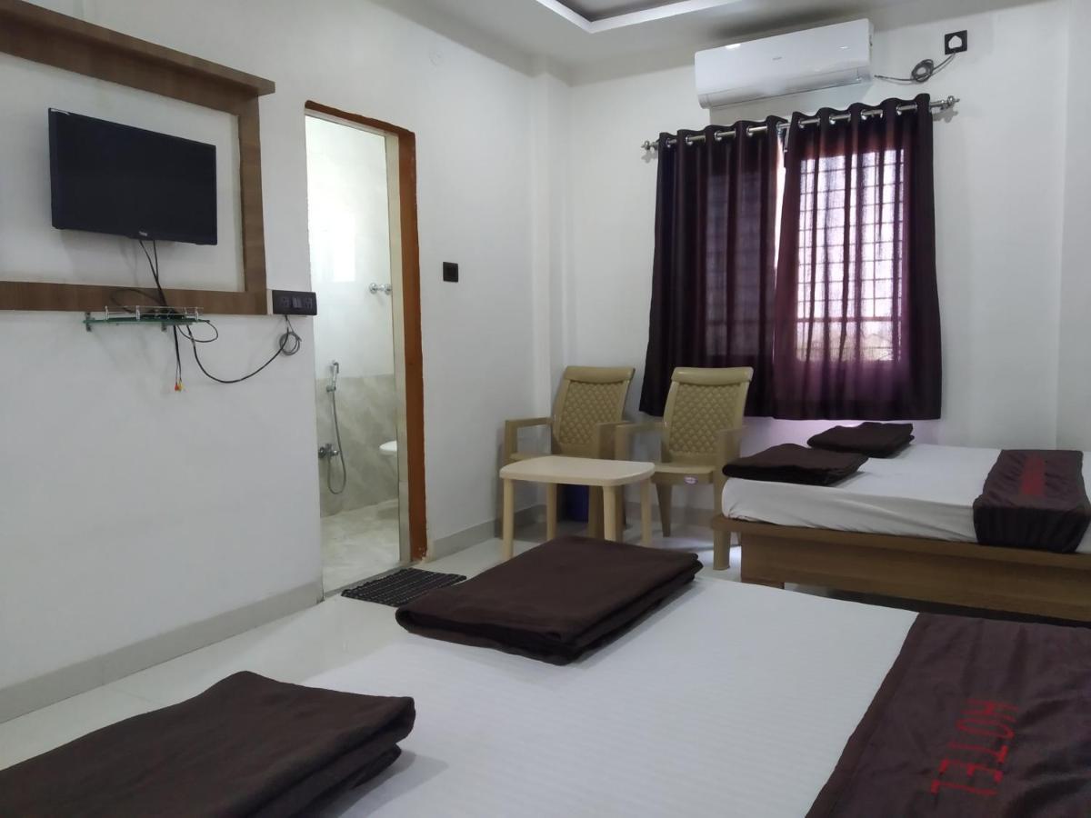 Hotel Vrundavan ปูเน่ ภายนอก รูปภาพ