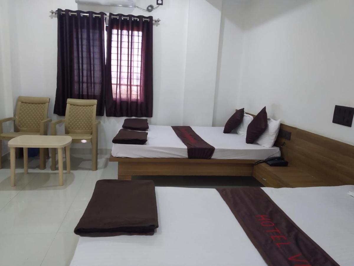 Hotel Vrundavan ปูเน่ ภายนอก รูปภาพ