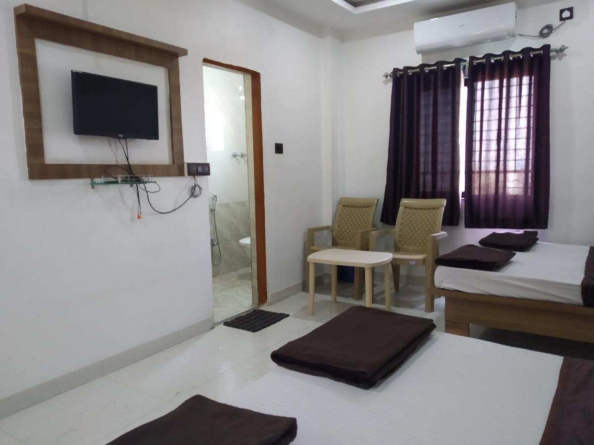 Hotel Vrundavan ปูเน่ ภายนอก รูปภาพ